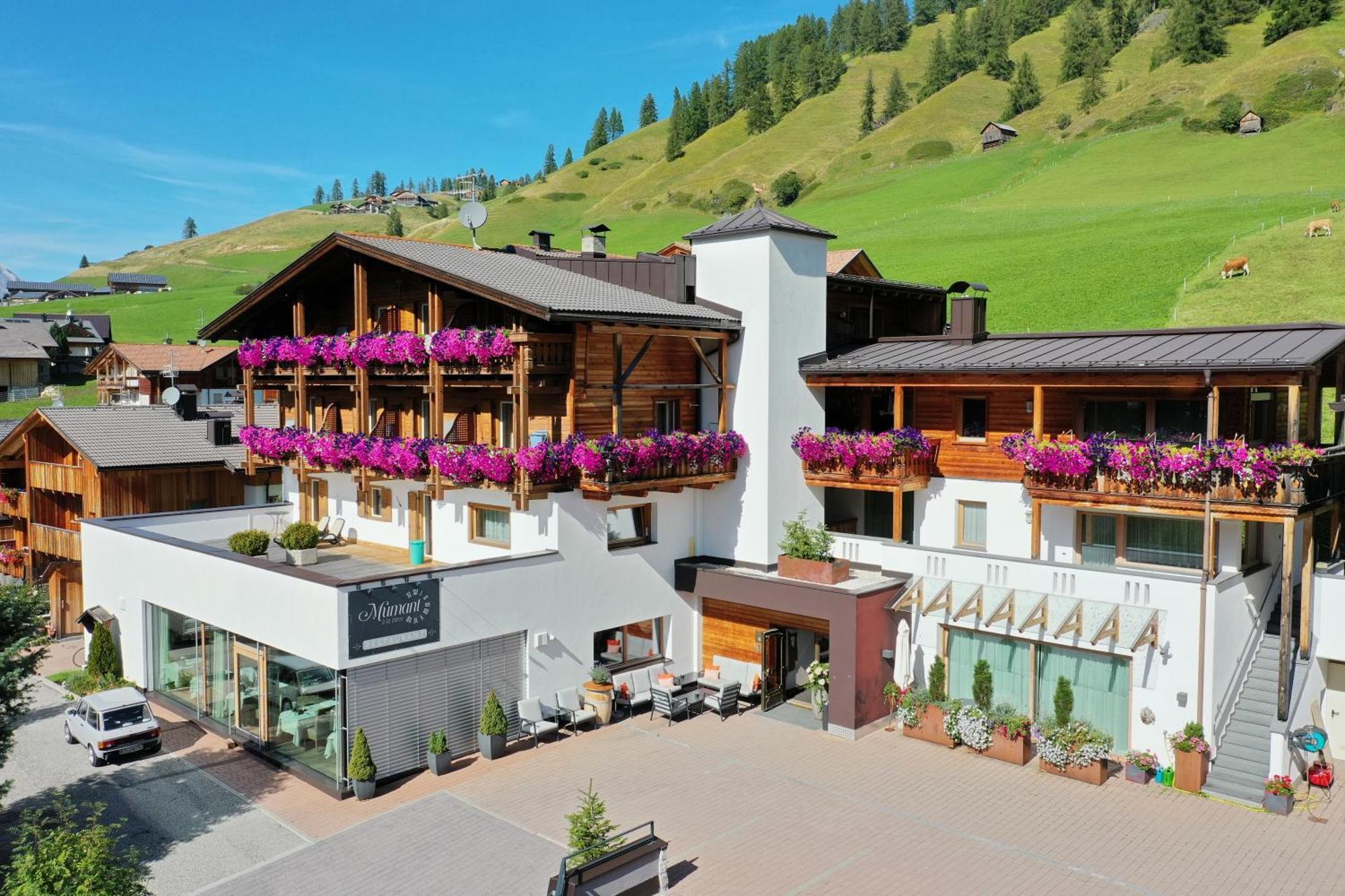 Hotel Garni Jasmin St. Kassian